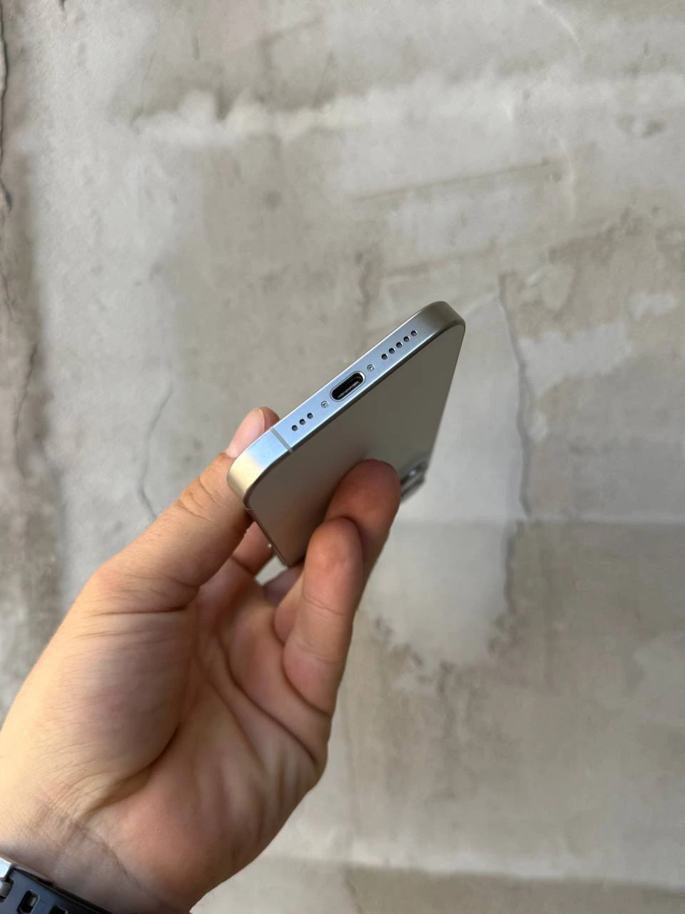 Б/В Apple iPhone 15 Pro 128GB White Titanium (Хороший стан) (MTUW3)