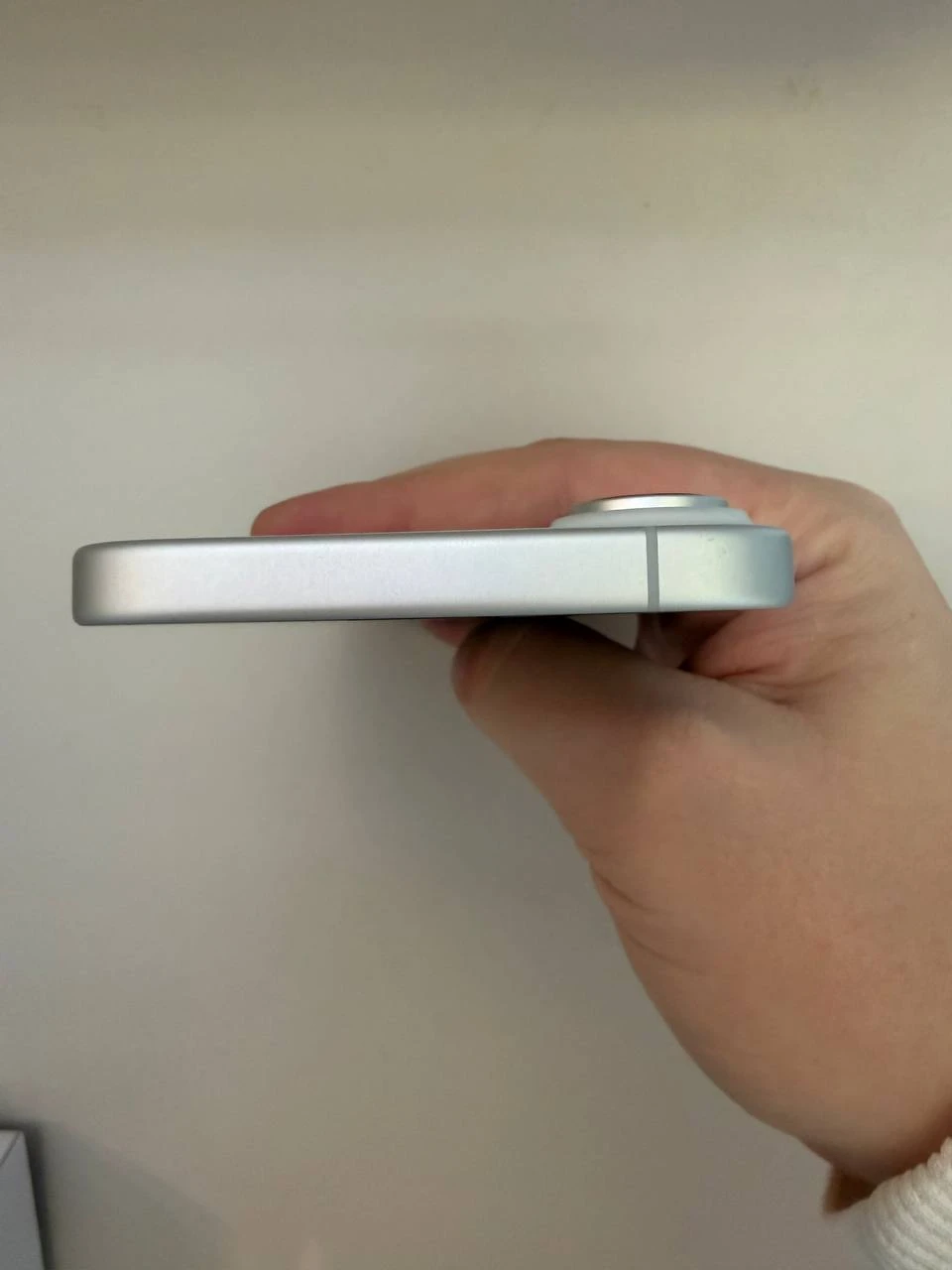Б/В Apple iPhone 16 256GB White (Як новий) (MYEF3)