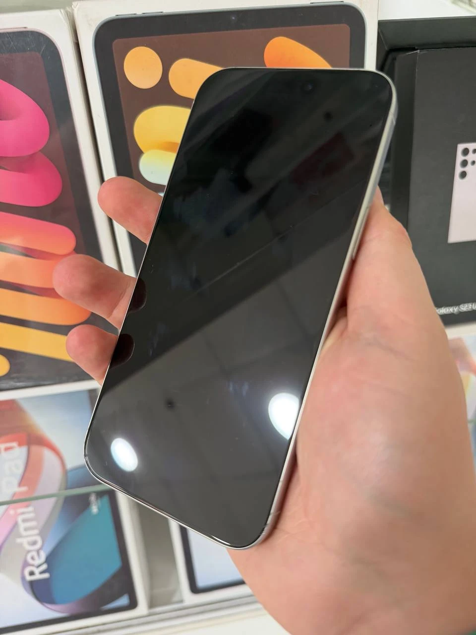 Б/У Apple iPhone 16 Pro Max 1TB White Titanium (Хорошее состояние) (MYX53) Аккумулятор 92%, 572 циклов. Экран