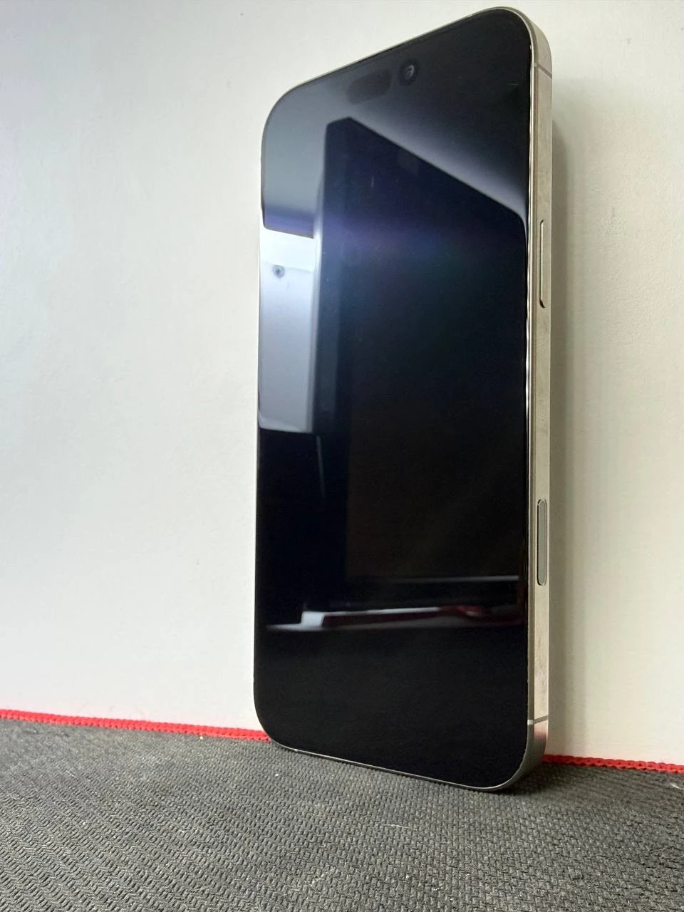 Б/В Apple iPhone 16 Pro Max 256GB Natural Titanium (Хороший стан)