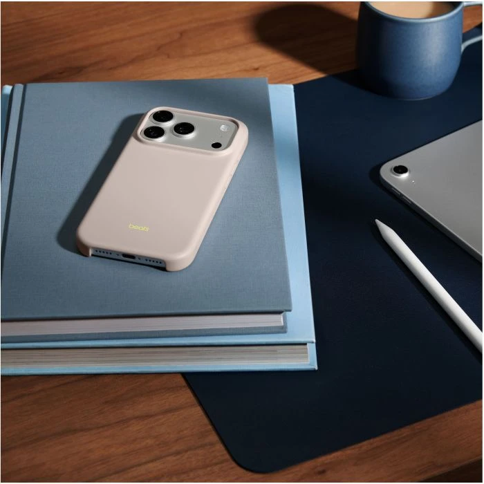 Чохол для мобільного телефону Apple Beats iPhone 17 Pro Lime Stone Model A3507 (MGKE4LL/A) (UA)