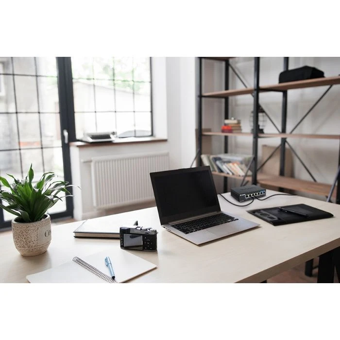 Комутатор мережевий D-Link DMS-107 (UA)